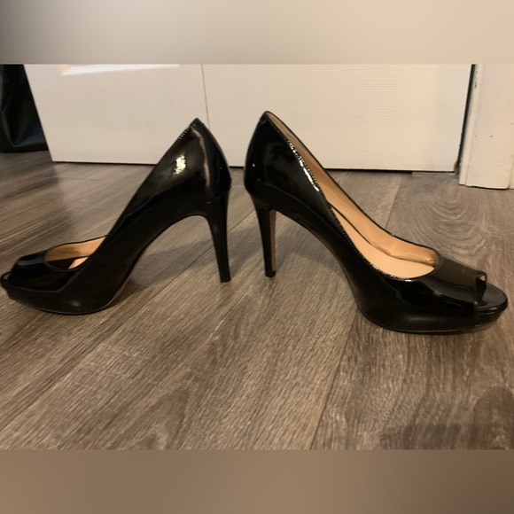 Jessica Simpson Julip Patent Platform Heels, Size 7, Like New - Picture 6 of 13